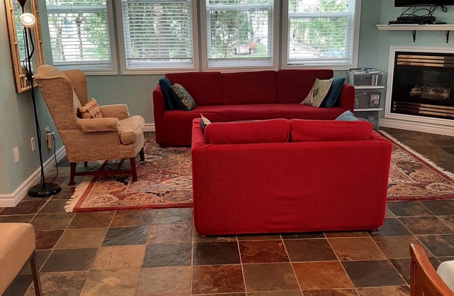 Lovely 4 season family home in Wasaga Beach
