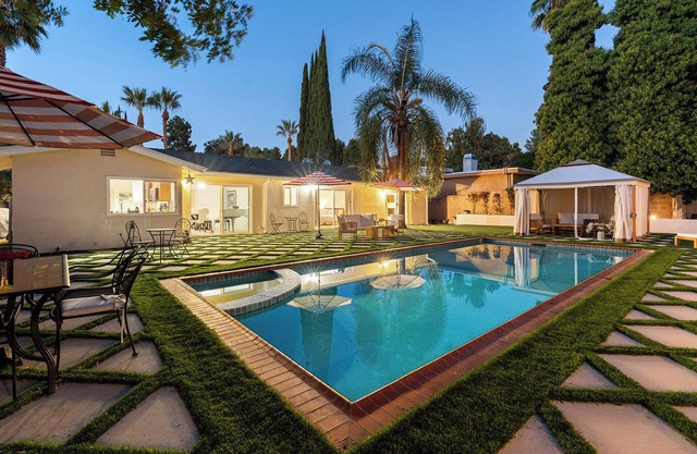 Lovely 4Bd/3BA in Topanga Oasis w/Pool, Spa & Cabana!