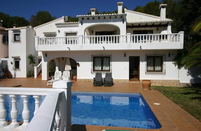 Lovely and classic villa in Moraira, on the Costa Blanca, Spain with private pool for 6 persons