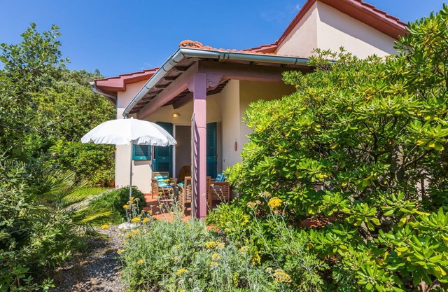 Lovely apartment for 4 guests with patio