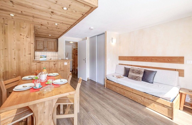 Lovely apartment for 4 guests with WIFI, TV and balcony