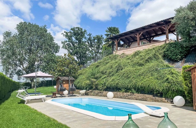 Lovely apartment for 4 people with A/C, WIFI, pool, terrace, pets allowed and panoramic view