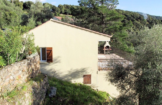 Lovely apartment for 2 guests with WIFI, A/C, TV, patio, pets allowed and panoramic view