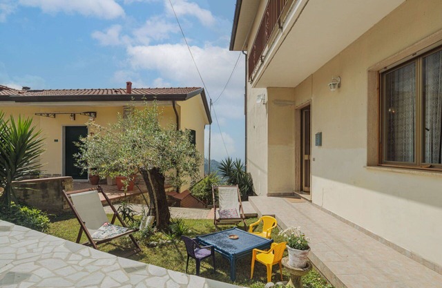 Lovely apartment for 6 people with WIFI, TV, patio and pets allowed