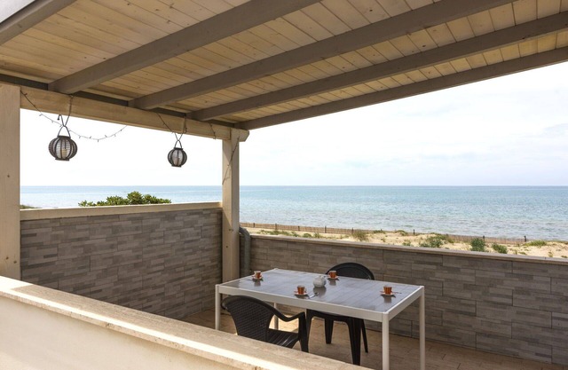 Lovely apartment for 3 guests with A/C, TV and terrace