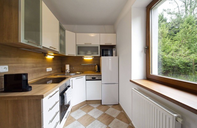 Lovely apartment for 4 guests with TV and parking