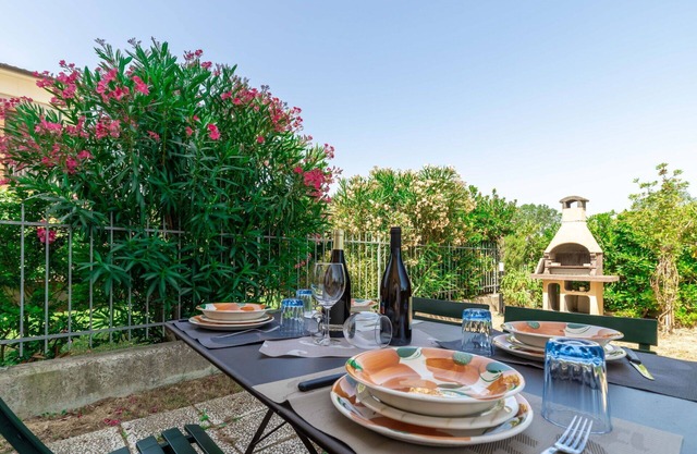 Lovely apartment for 4 guests with WIFI, TV, patio and parking, close to Porto Recanati