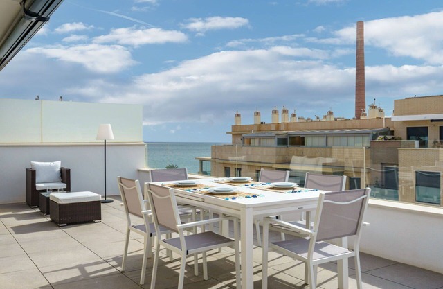 Lovely apartment for 6 people with WIFI, A/C, pool, TV and terrace