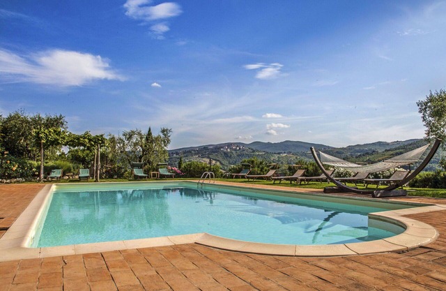 Lovely apartment for 6 guests with pool, WIFI, TV, patio, pets allowed and panoramic view