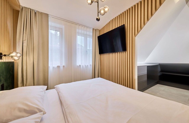 Lovely apartment for 5 people with WIFI, TV, terrace, pets allowed and parking