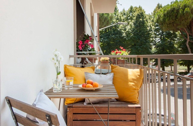 Lovely apartment for 4 people with WIFI, A/C, TV, balcony and panoramic view