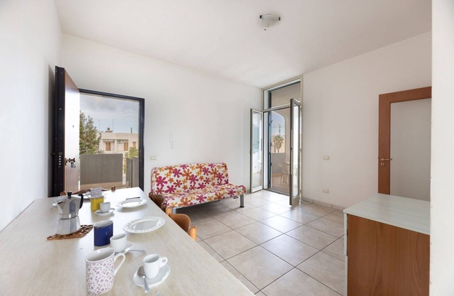 Lovely apartment for 6 people with A/C, TV, balcony, pets allowed and panoramic view