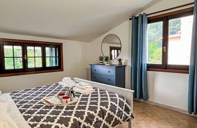 Lovely apartment for 4 guests with pool, WIFI, patio, pets allowed and panoramic view