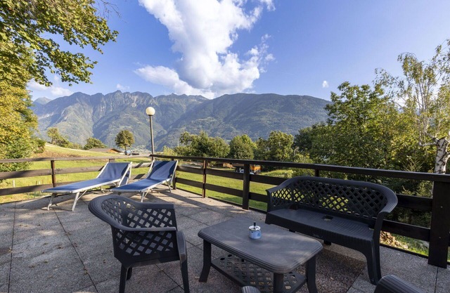 Lovely apartment for 4 guests with WIFI, terrace, pets allowed and parking