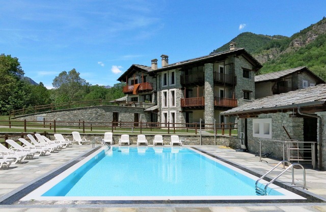 Lovely apartment for 4 guests with pool, WIFI, TV and terrace