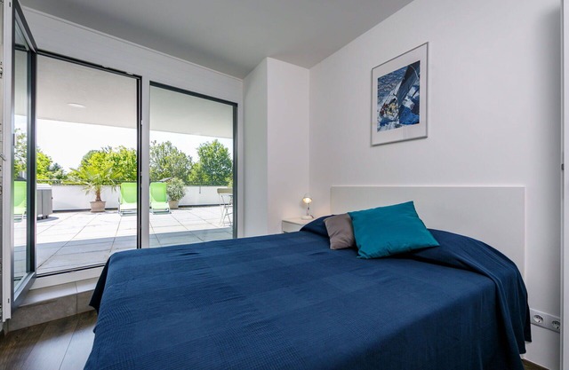 Lovely apartment for 6 guests with pool, A/C, WIFI, TV, terrace and pets allowed