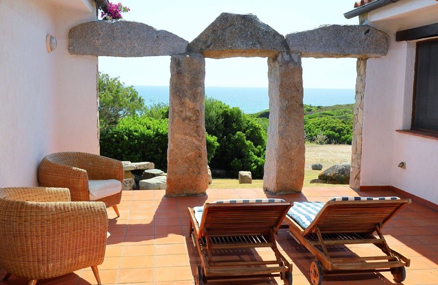 Lovely apartment in villa for 6 guests with A/C, TV, terrace and pets allowed