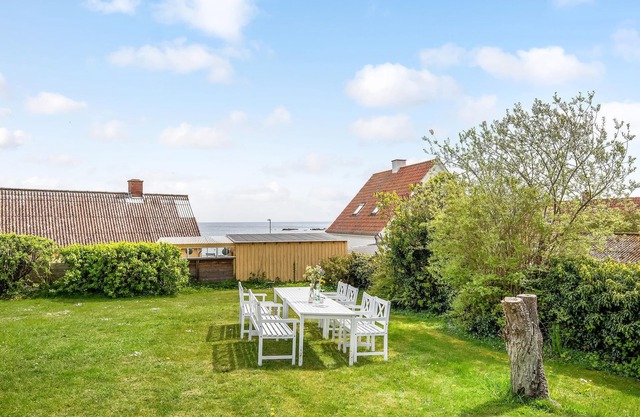 Lovely apartment in Svaneke with WiFi