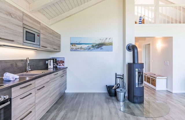Lovely apartment in villa for 4 people with WIFI, TV, terrace, pets allowed and parking