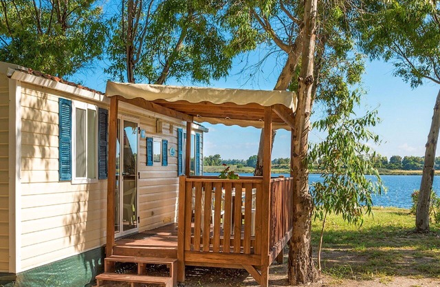 Lovely apartment in villa for 4 people with A/C, pool, WIFI, TV, terrace and pets allowed