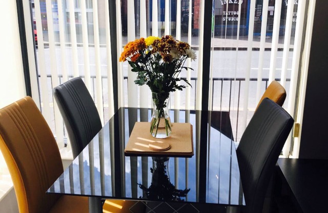 Lovely Belfast apartment with free parking & WIFI