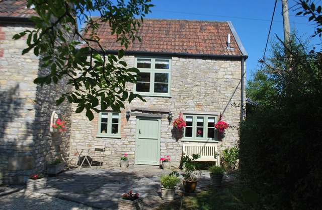 Lovely Character Cottage With Stunning Countryside Walks