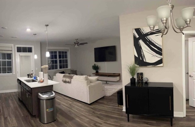 Lovely cozy spacious two bedroom, one bathroom