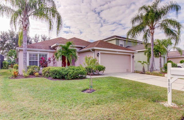 Lovely Getaway in Danforth Lakes with Private Pool and Tree-Lined Lanai