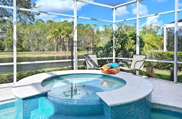 Lovely golf villa in Glen Eagle gated community