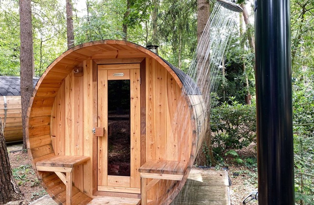 Lovely holiday home in Rheezerveen with hot tub