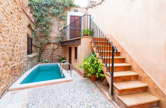 Lovely Holiday house with pool in Alcudia, terrace, only 1km to the beach