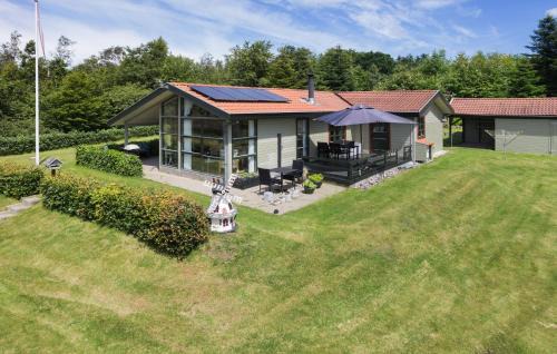 Lovely Home In Højslev With Wifi
