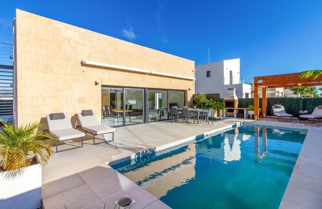 Lovely Home In Polop De La Marina