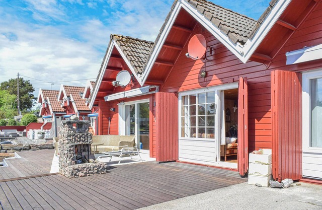 Lovely home in Søgne with WiFi