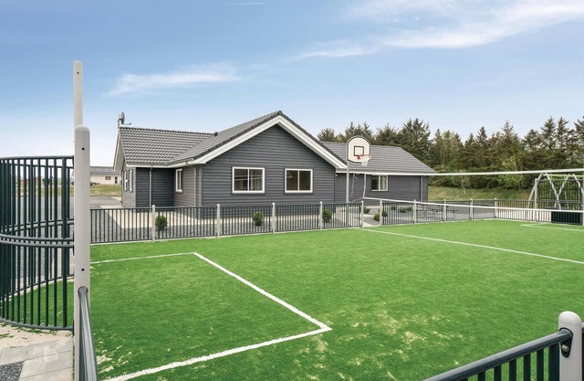 Lovely home in Spøttrup with sauna