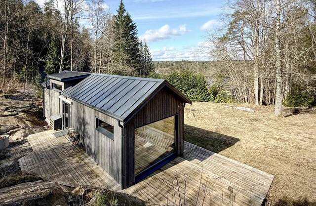 Lovely home in Tollered with lake view