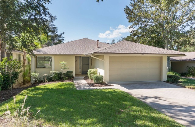Lovely home in Brae Burn II with 2-car garage. BB202