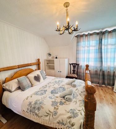 Lovely house close to Edinburgh, Dunfermline, M90