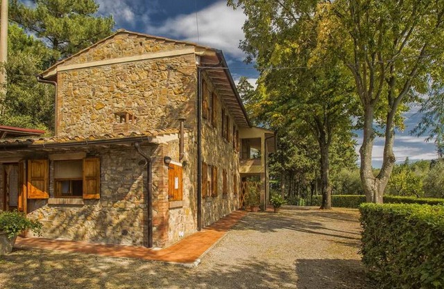 Lovely lodging in Montaione,ground floor,private terrace,Pool,Wi-Fi, sleeps 3