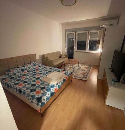 Lovely One Bedroom Studio-Apartment Rental in Peja