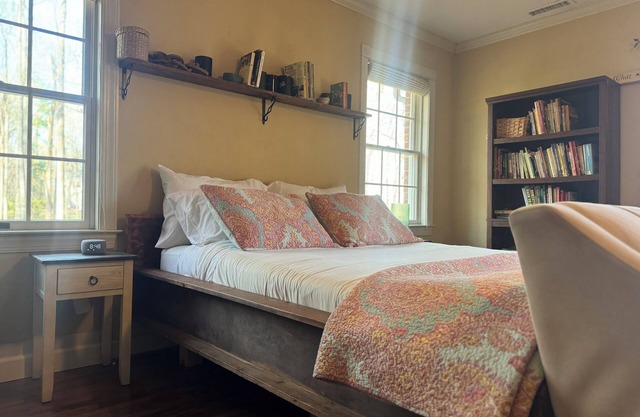 Lovers Lane FarmStay on a working family farm. Horses, cows, sheep, bees & more