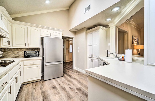 Lubbock Home w/Patio ~ 6 Mi to Texas Tech!
