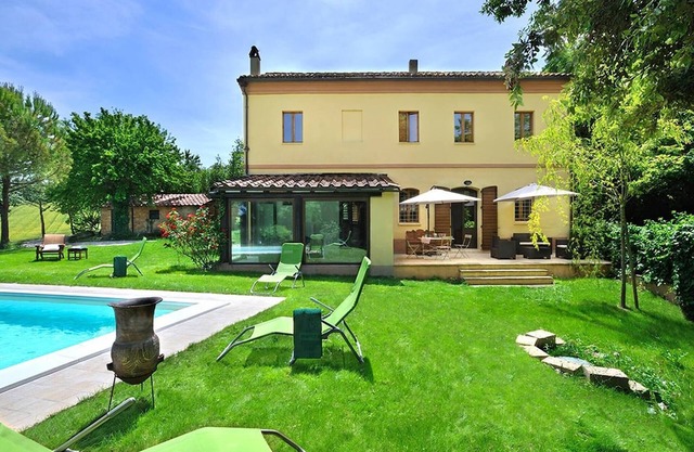 Luce tra i Faggi 8 by Marche Holiday Villas