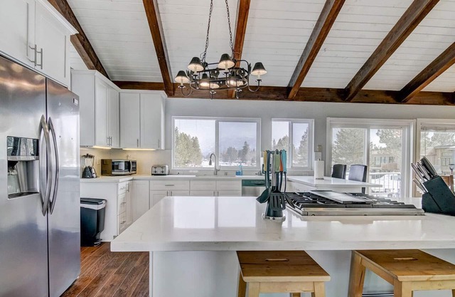 Lucerne Lake House - Ski or Summer lease 30+ days
