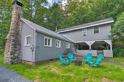 Ludlow Home with Hot Tub, Near Okemo Resort!