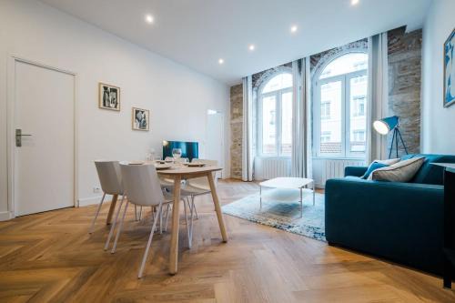 Lumineux T2, climatisé en centre ville AIL