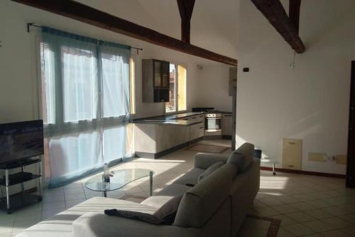 Luminoso LOFT in centro a due passi da Lugo Imola