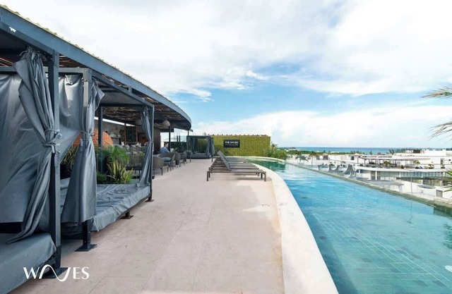 Luminous 1 Br. Steps away from the Beach