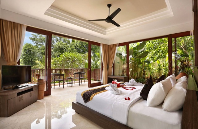 Lush Garden 2BR Villa near Tegenungan Waterfalls