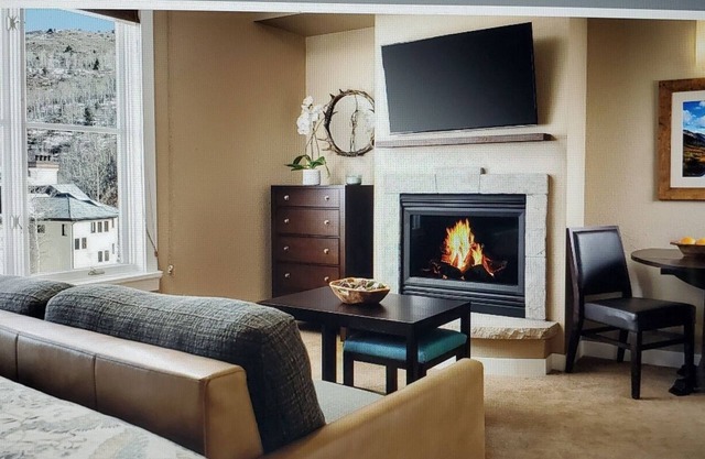 Lux Beaver Creek HYATT MTN lodge Super Studio-Sleep4-Fireplace-Brkfst included